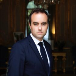 Démission éclair du « nouveau gouvernement » : la crise politique s’aggrave à Paris
