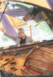 Pascal Gallet en concert demain au Château de Fortis à Serrières-en-Chautagne