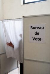 Municipales : après le premier tour, une France politique plus fragmentée que jamais