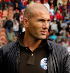 Équipe de France : Zinedine Zidane officiellement nommé sélectionneur pour succéder à Didier Deschamps