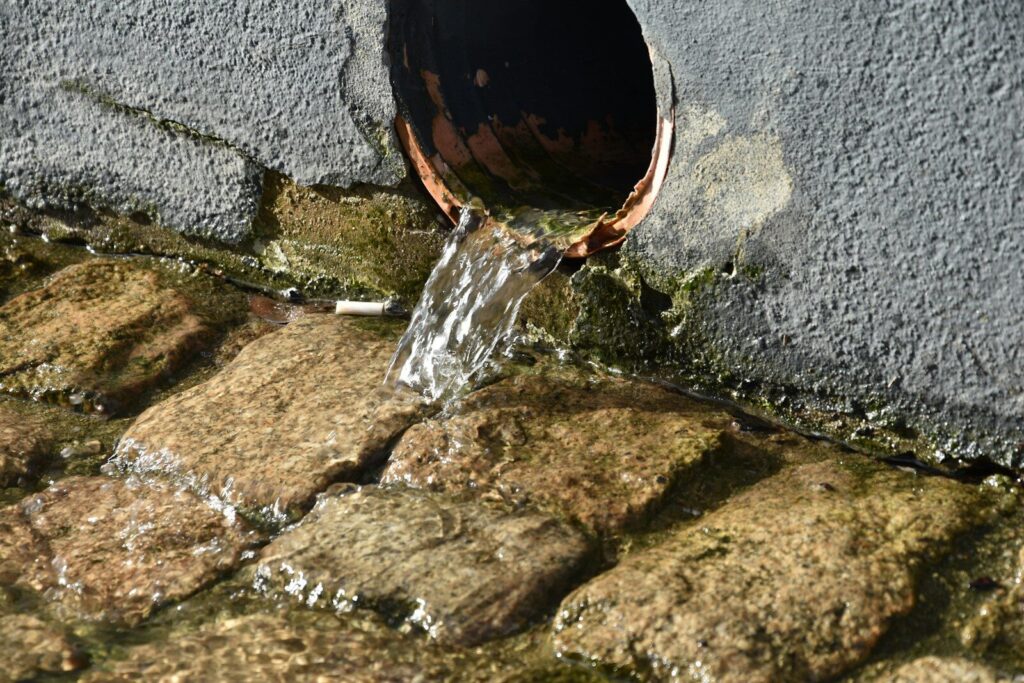 Travaux sur le reseau d approvisionnement en eau a Gourdon